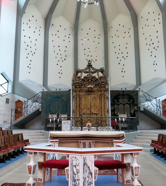 Photo of Interior of New Synagogue in Livorno